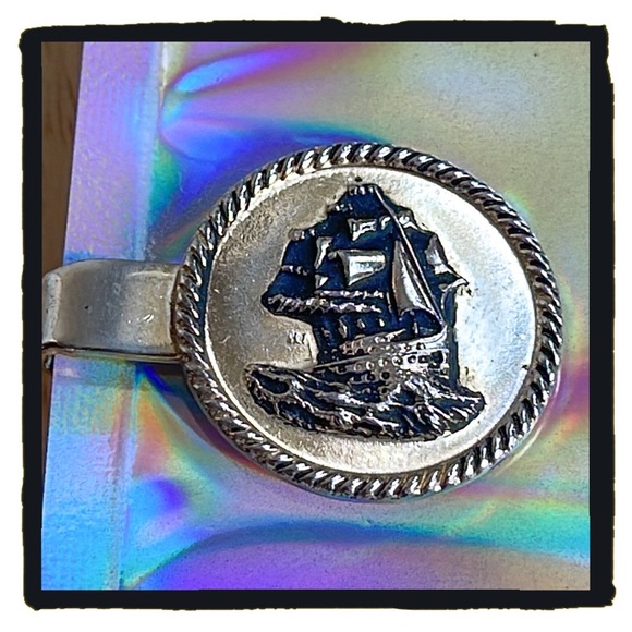 💕Beautiful Vintage Sailboat Tie Clip💕 - Picture 5 of 5